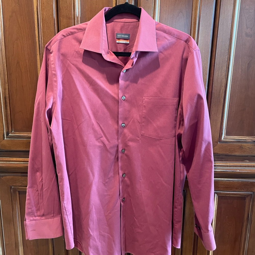 Van Heusen Men’s Button-Down Shirt